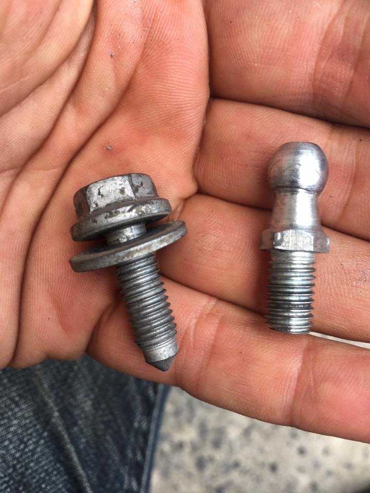 Şasedeki orijinal vida ve değişim noktası