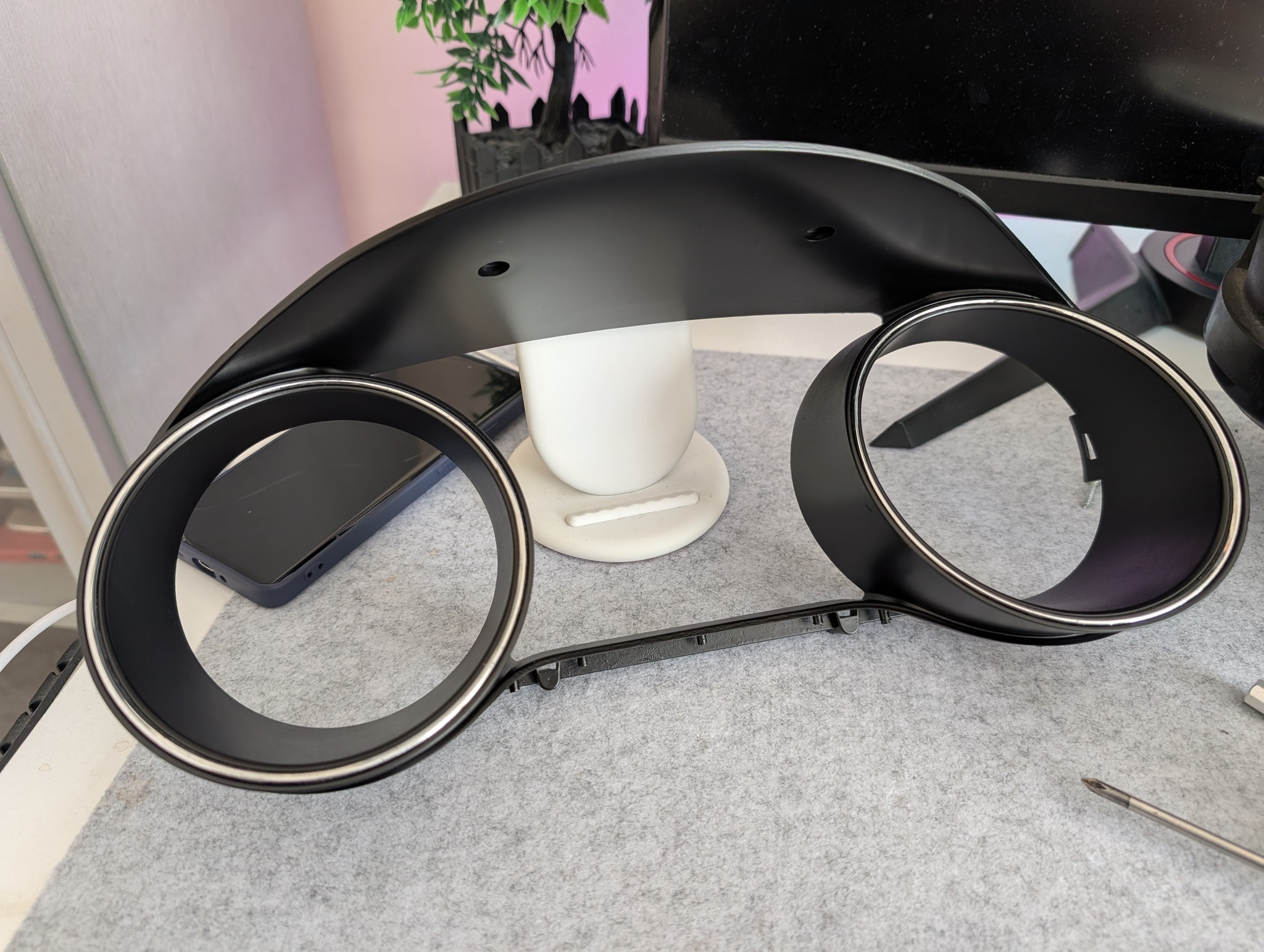 Krom parçalar takılıyor